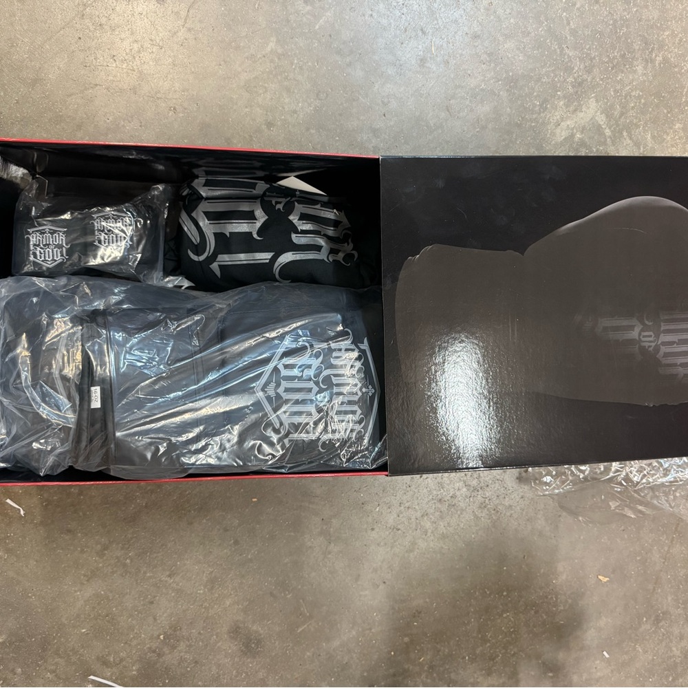 Amour of God Boxing bundle